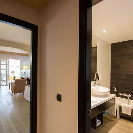 Hotel Adrian Jardines De Nivaria 5*