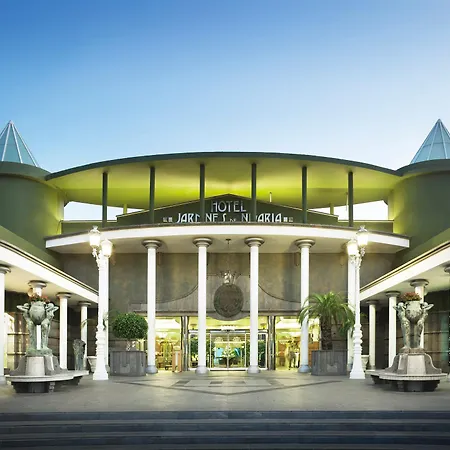 أدريان هوتيلز جاردينز دي نيفاريا