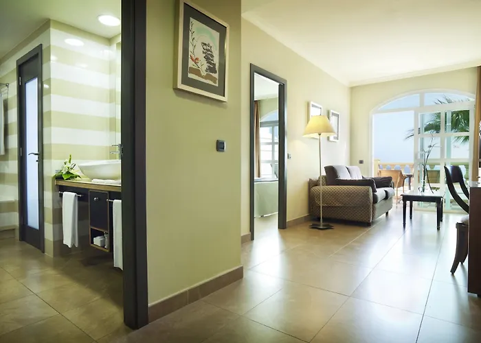 Adrián Jardines De Nivaria Hotel 5*