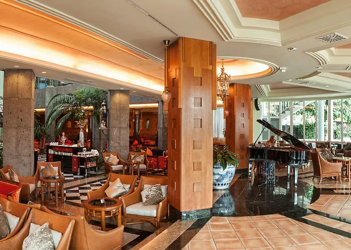 Adrian Jardines De Nivaria