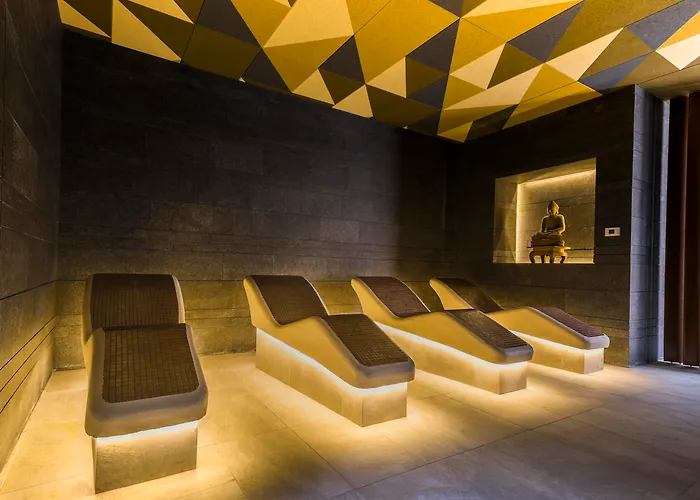 Adrian Jardines De Nivaria Costa Adeje (Tenerife)