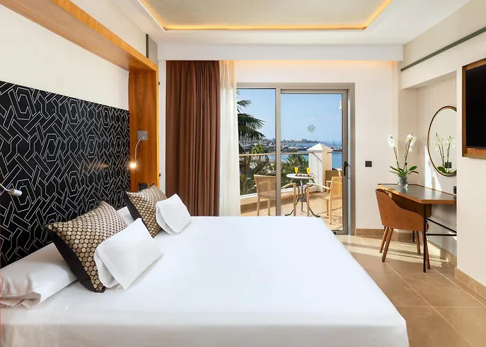 Hotel Adrian Jardines De Nivaria 5*