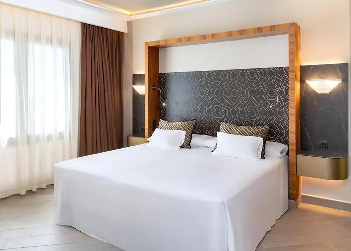 Adrián Jardines De Nivaria Hotel 5*